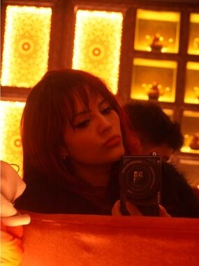 Meet your Posher, Maira